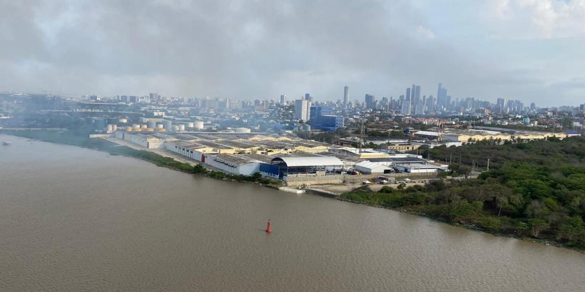 Alerta en Barranquilla por daños a la salud que pueda generar humo de incendios en la Isla de Salamanca